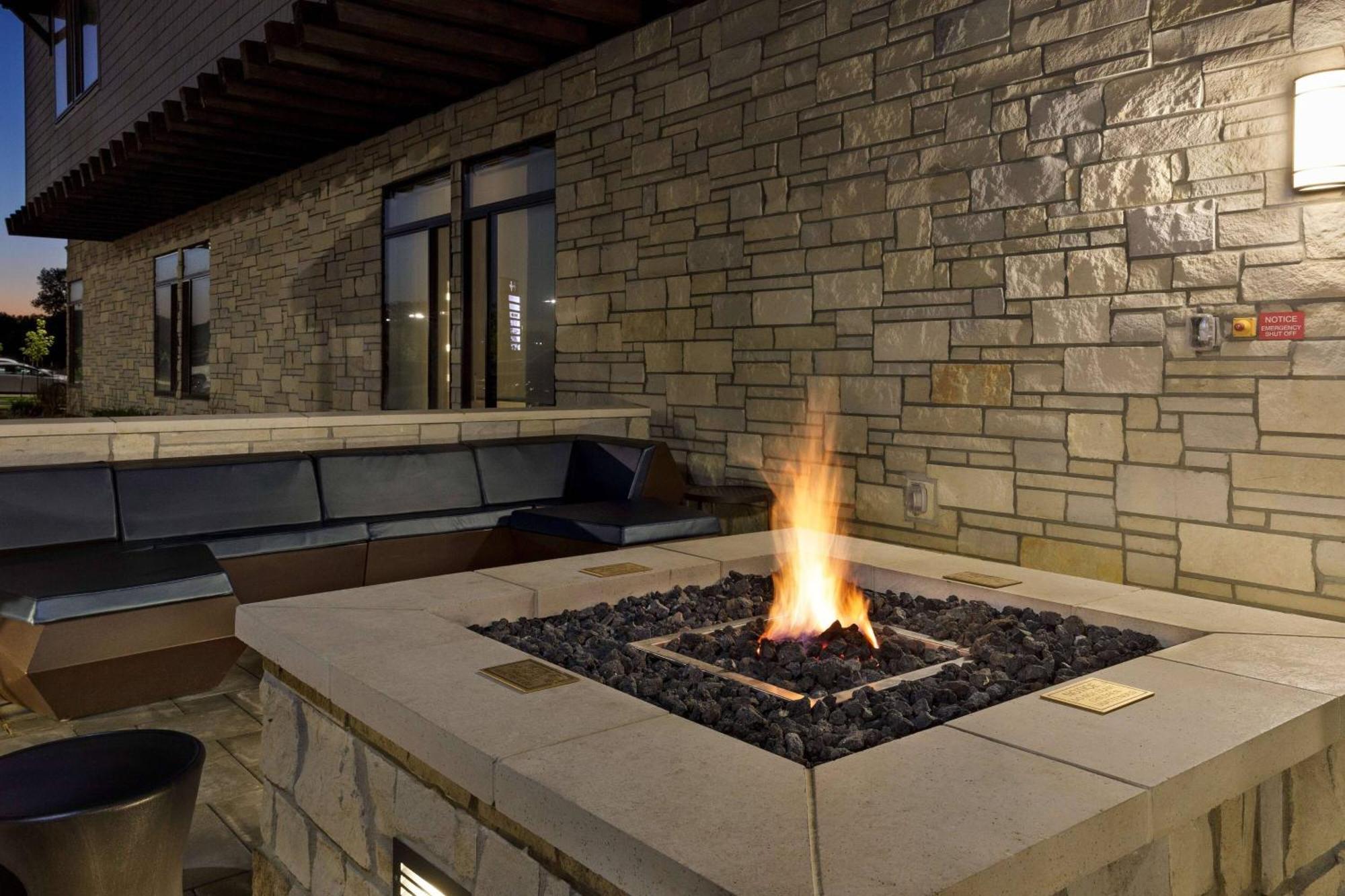 Springhill Suites By Marriott Topeka Southwest Εξωτερικό φωτογραφία